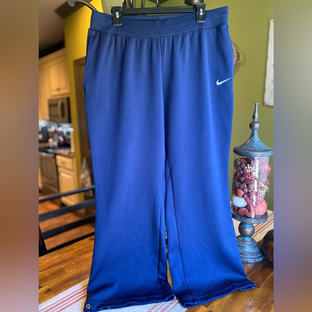 EUC Nike Fit Dry Navy Track Pants
